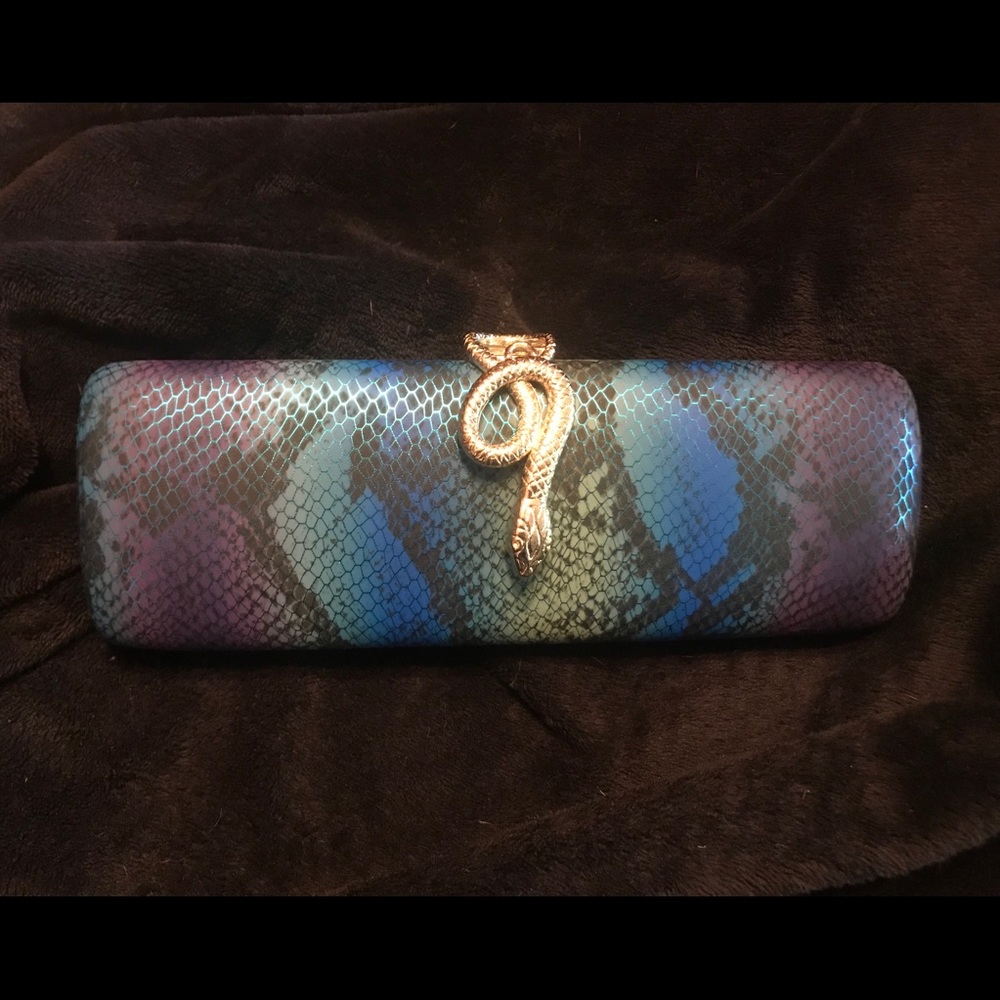 Kate Landry 🐍 Clutch